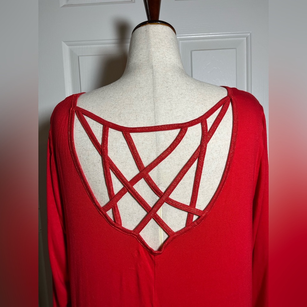 Livi Active Red Fierce Graphic Long Sleeve Women’s Top - Picture 7 of 9